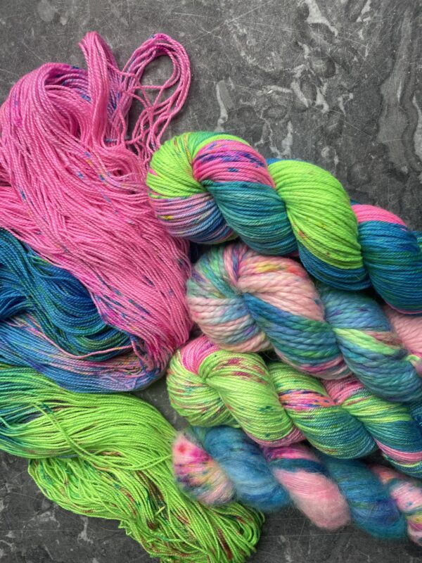 Hug Time! TROLLS - Image 3