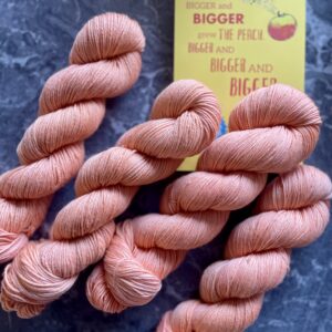 Bigger and Bigger Grew the Peach - Roald Dahl Collection